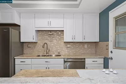 61 Fountainhead Ct, Martinez, CA 94553 - Photo 13