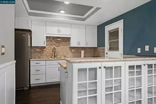 61 Fountainhead Ct, Martinez, CA 94553 - Photo 11