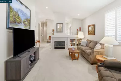 443 Mandarin Cir, Vacaville, CA 95687 - Photo 5