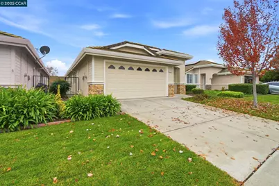 443 Mandarin Cir, Vacaville, CA 95687 - Photo 3