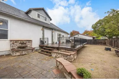 2421 Rumble Rd, Modesto, CA 95350 - Photo 19