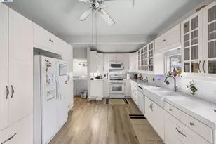 2421 Rumble Rd, Modesto, CA 95350 - Photo 7