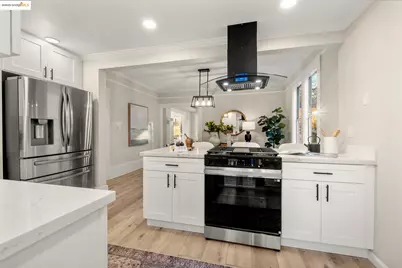 2050 30th St, Oakland, CA 94606 - Photo 15