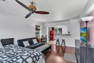 3300 Harrison St, Oakland, CA 94611 - Photo 9