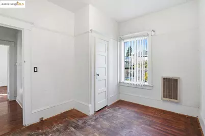 1068 Aileen St, Oakland, CA 94608 - Photo 31