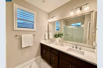 2209 Sunny Island Ct, Modesto, CA 95355 - Photo 29