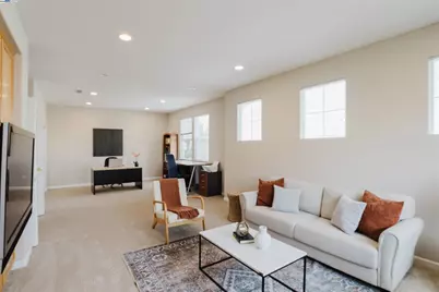 25657 Crestfield Dr, Castro Valley, CA 94552 - Photo 27