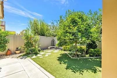 2491 Redbud Way, Manteca, CA 95336 - Photo 21