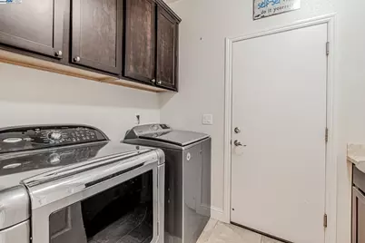 2491 Redbud Way, Manteca, CA 95336 - Photo 17