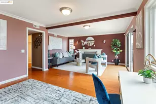 8071 Phaeton, Oakland, CA 94605 - Photo 13