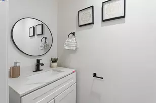 5729 Bancroft Ave, Oakland, CA 94605 - Photo 19