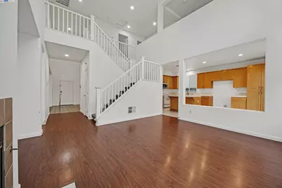 448 Burlington Dr, Tracy, CA 95376 - Photo 9