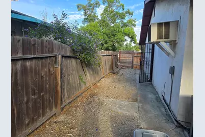 6933 Kermit Ln, Stockton, CA 95207 - Photo 7