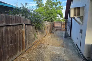 6933 Kermit Ln, Stockton, CA 95207 - Photo 7