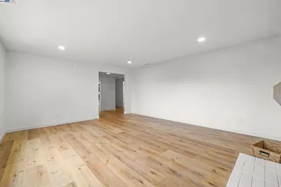 35 San Joaquin Pl, Novato, CA 94947 - Photo 5