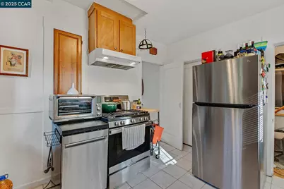 985 39th Street, Oakland, CA 94608 - Photo 7