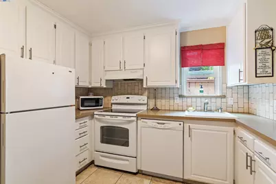 385 Camelback Rd #2, Pleasant Hill, CA 94523 - Photo 9