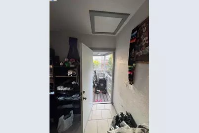 7341 Lockwood St, Oakland, CA 94621 - Photo 19