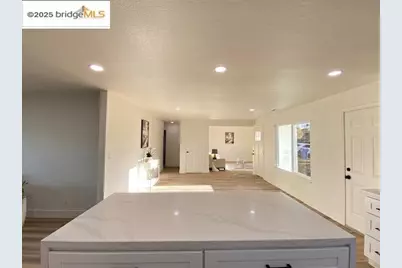 1832 Elkwood Dr, Concord, CA 94519 - Photo 15