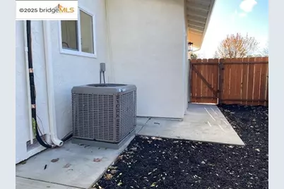 1832 Elkwood Dr, Concord, CA 94519 - Photo 27