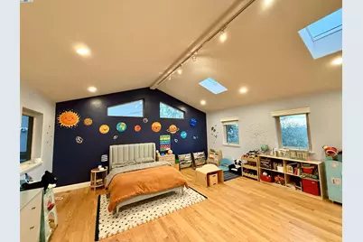 4400 Saint Andrews Rd, Oakland, CA 94605 - Photo 25