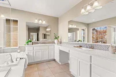 1525 Middle Ln, Hayward, CA 94545 - Photo 27