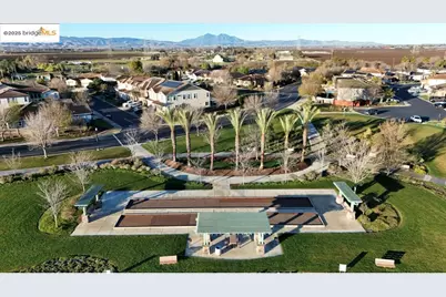 8461 Pinehollow Cir, Discovery Bay, CA 94505 - Photo 33