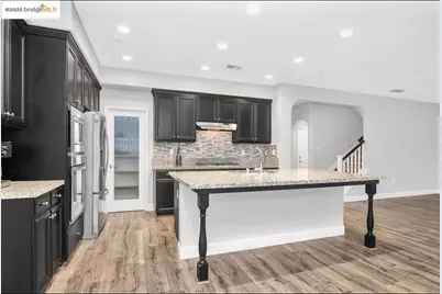 8461 Pinehollow Cir, Discovery Bay, CA 94505 - Photo 13