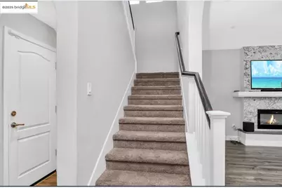 8461 Pinehollow Cir, Discovery Bay, CA 94505 - Photo 17