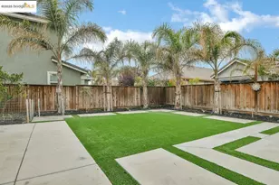 8461 Pinehollow Cir, Discovery Bay, CA 94505 - Photo 29