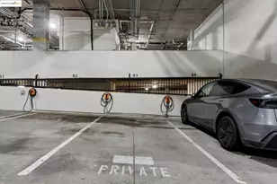 6466 Hollis St, Emeryville, CA 94608 - Photo 21