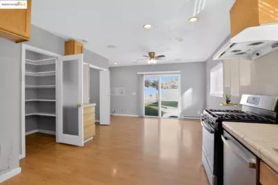 380 11th St, San Jose, CA 95112 - Photo 17