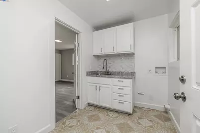 1230 79th Ave, Oakland, CA 94621 - Photo 19