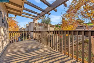 1383 Hull Ln, Martinez, CA 94553 - Photo 17