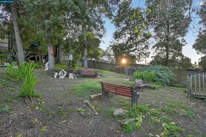 725 Loring Ave, Crockett, CA 94525 - Photo 41