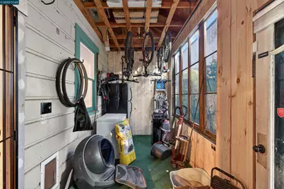 725 Loring Ave, Crockett, CA 94525 - Photo 37