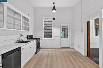 725 Loring Ave, Crockett, CA 94525 - Photo 17