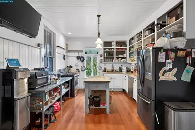 725 Loring Ave, Crockett, CA 94525 - Photo 31