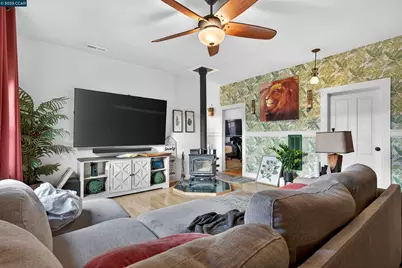 725 Loring Ave, Crockett, CA 94525 - Photo 27