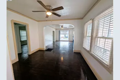 7818 Arthur St, Oakland, CA 94605 - Photo 15