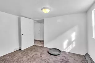 7818 Arthur St, Oakland, CA 94605 - Photo 21