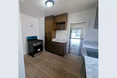 7818 Arthur St, Oakland, CA 94605 - Photo 5