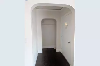 7818 Arthur St, Oakland, CA 94605 - Photo 9