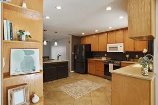 1312 Wylmawood Ln, Modesto, CA 95355 - Photo 9