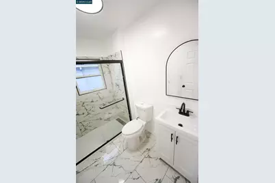 1360 99th Ave, Oakland, CA 94603 - Photo 9