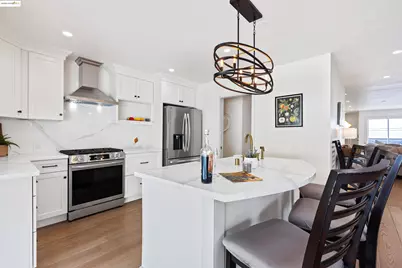 7756 Sunkist Dr, Oakland, CA 94605 - Photo 21