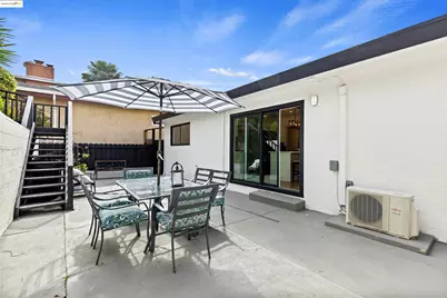 7756 Sunkist Dr, Oakland, CA 94605 - Photo 17