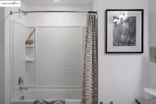 260 Brooklyn Basin Way, Oakland, CA 94606 - Photo 23