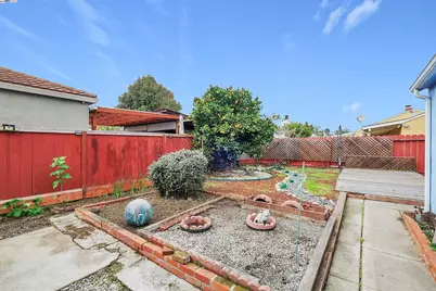 15835 Via Seco, San Lorenzo, CA 94580 - Photo 29