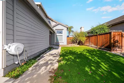 1445 Yorkshire Loop, Tracy, CA 95376 - Photo 5